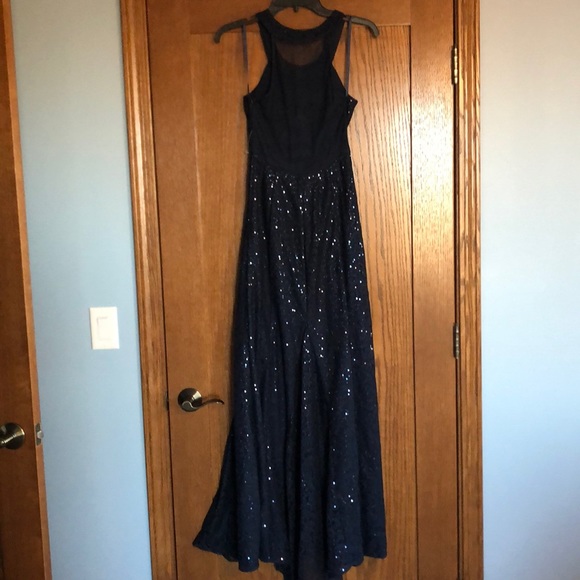 Prom dresses - Picture 3 of 6